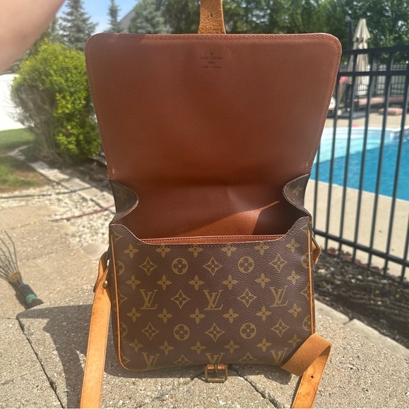 Louis Vuitton Monogram Cartouchiere GM - Picture 7 of 15